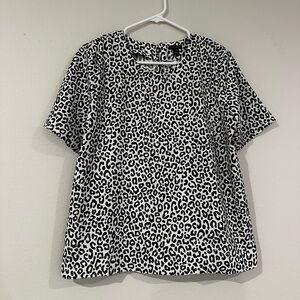 NWT Taylor Black & White Cheetah Print Blouse | Women’s Medium | Short Sleeve